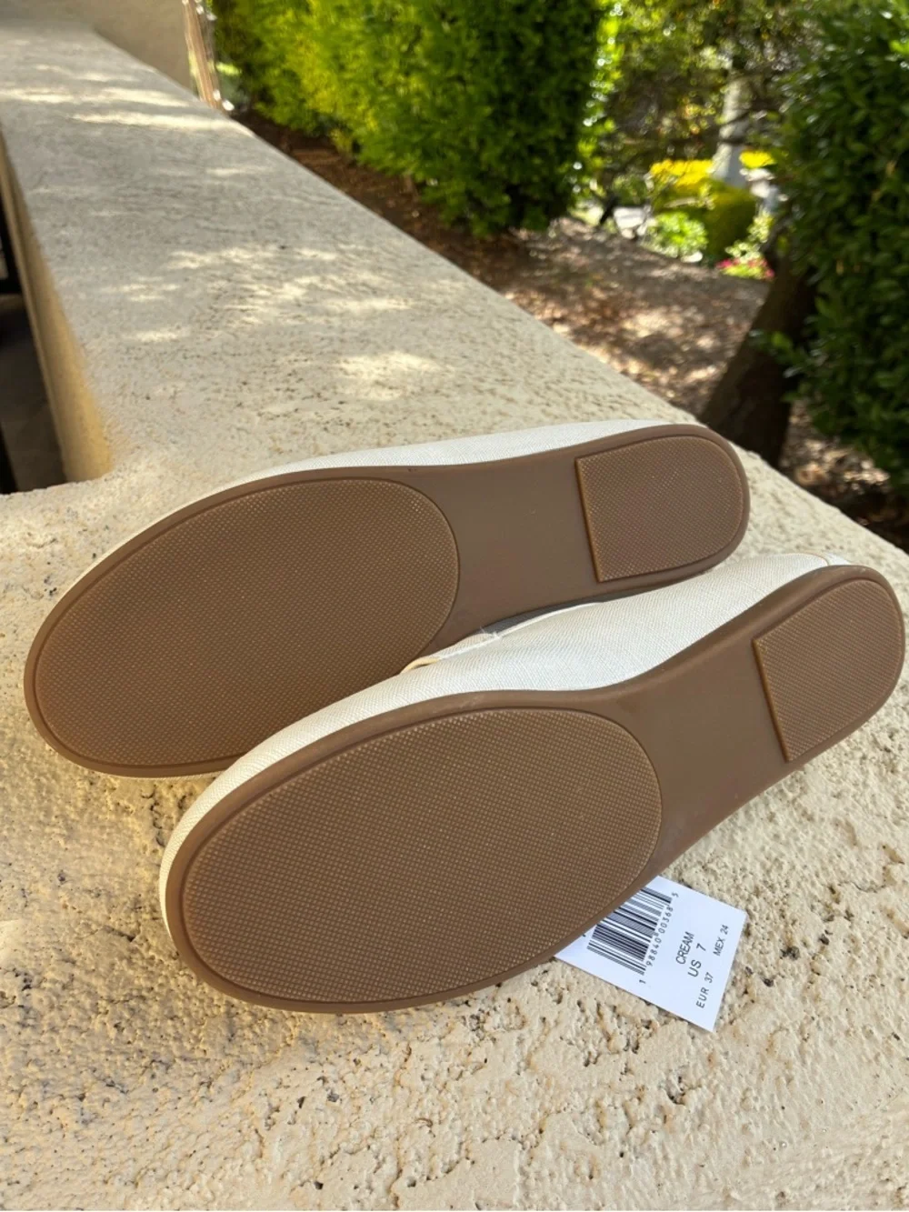Kenzie Yelena Women's Ivory Slip-On Loafers  Size 7 NWT